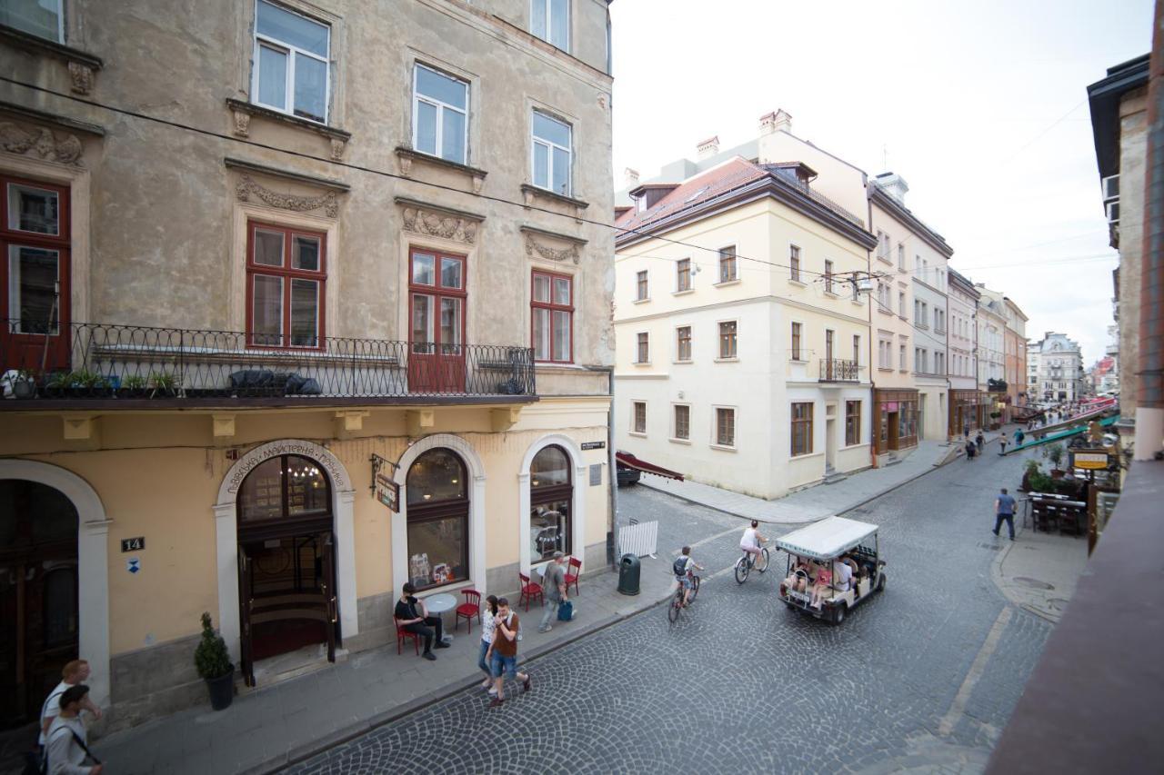 Lux Apartment on Virmenska 3- with 2 separate bedrooms Lviv Buitenkant foto