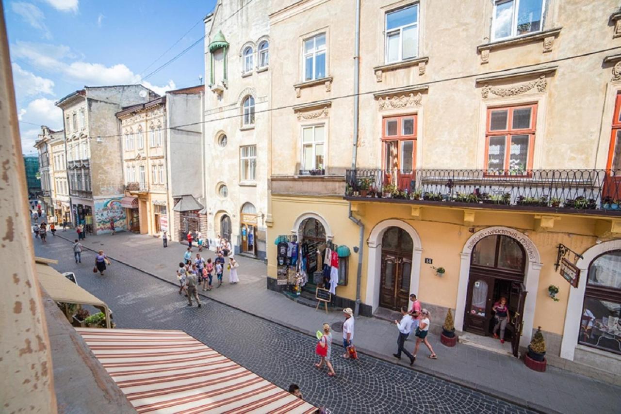 Lux Apartment on Virmenska 3- with 2 separate bedrooms Lviv Buitenkant foto